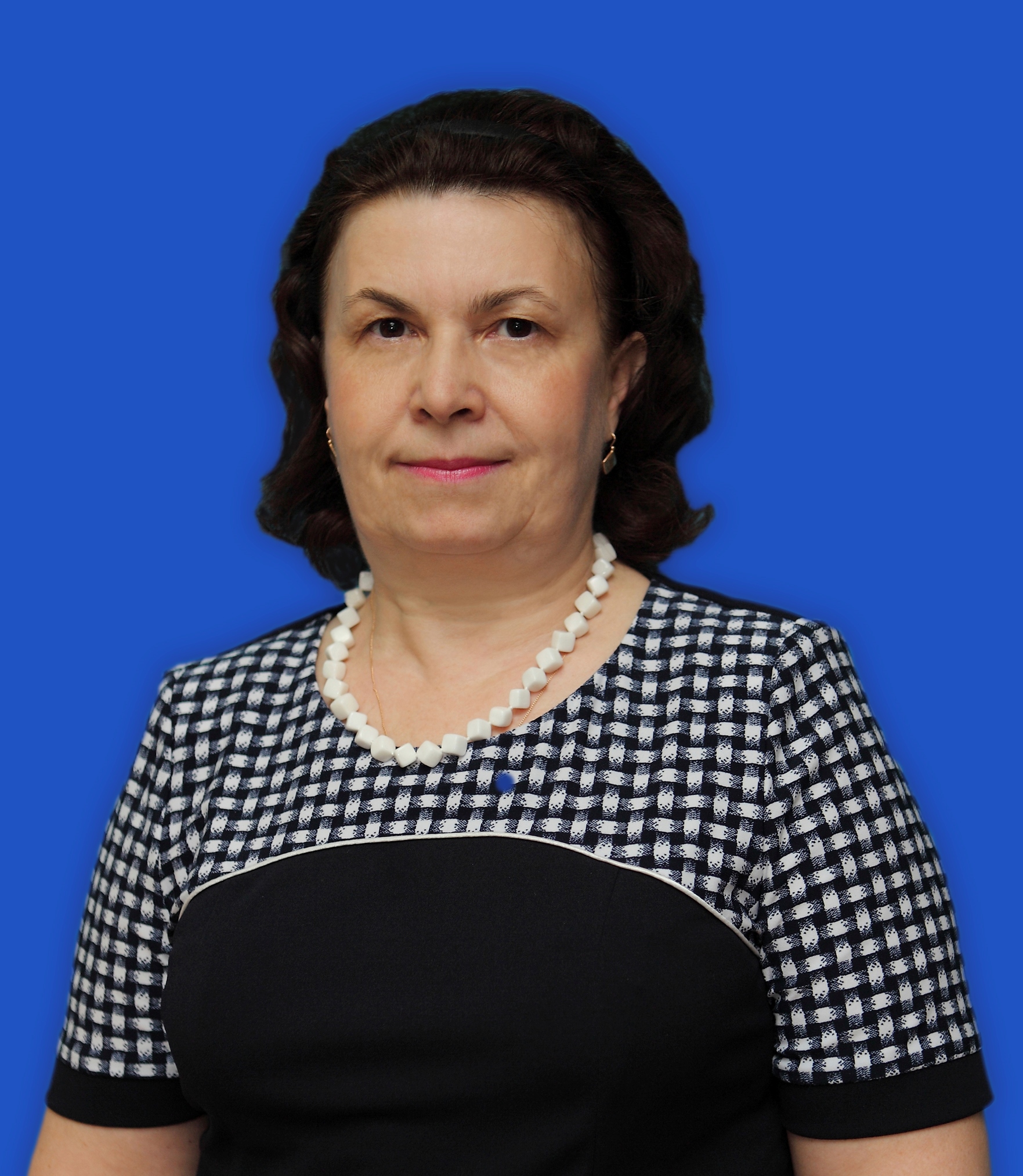 Попова Марина Геннадьевна.